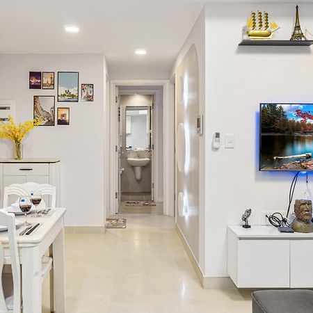 Cozy 2 Bedrooms Condo In T1 Masteri Thao Dien, Fully Furnished With Full Amenities Хошимин Экстерьер фото