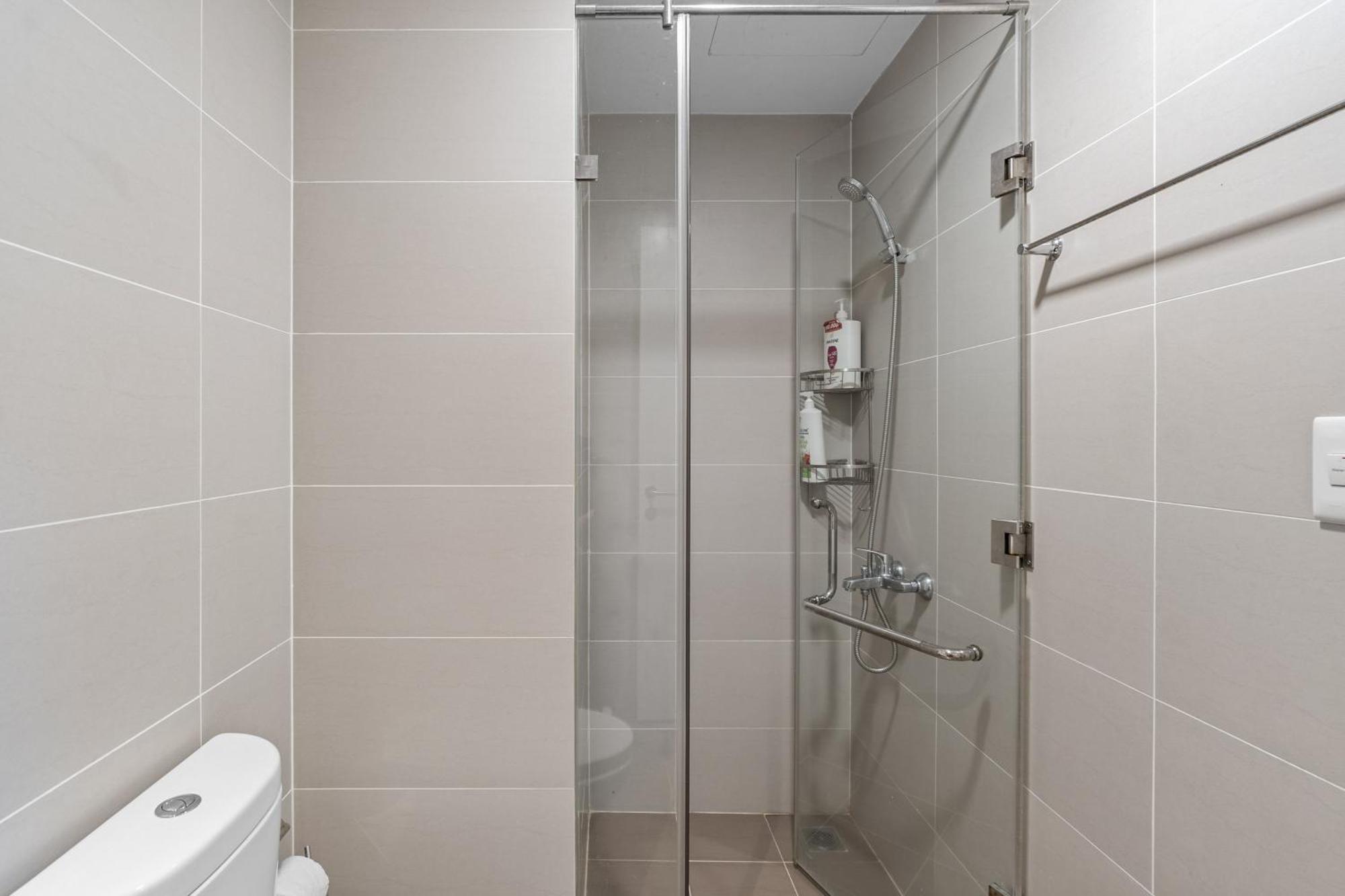 Cozy 2 Bedrooms Condo In T1 Masteri Thao Dien, Fully Furnished With Full Amenities Хошимин Экстерьер фото